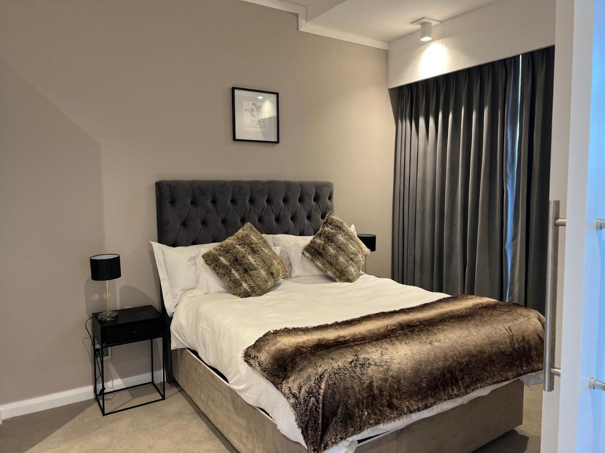 519 Menlyn Maine Trilogy